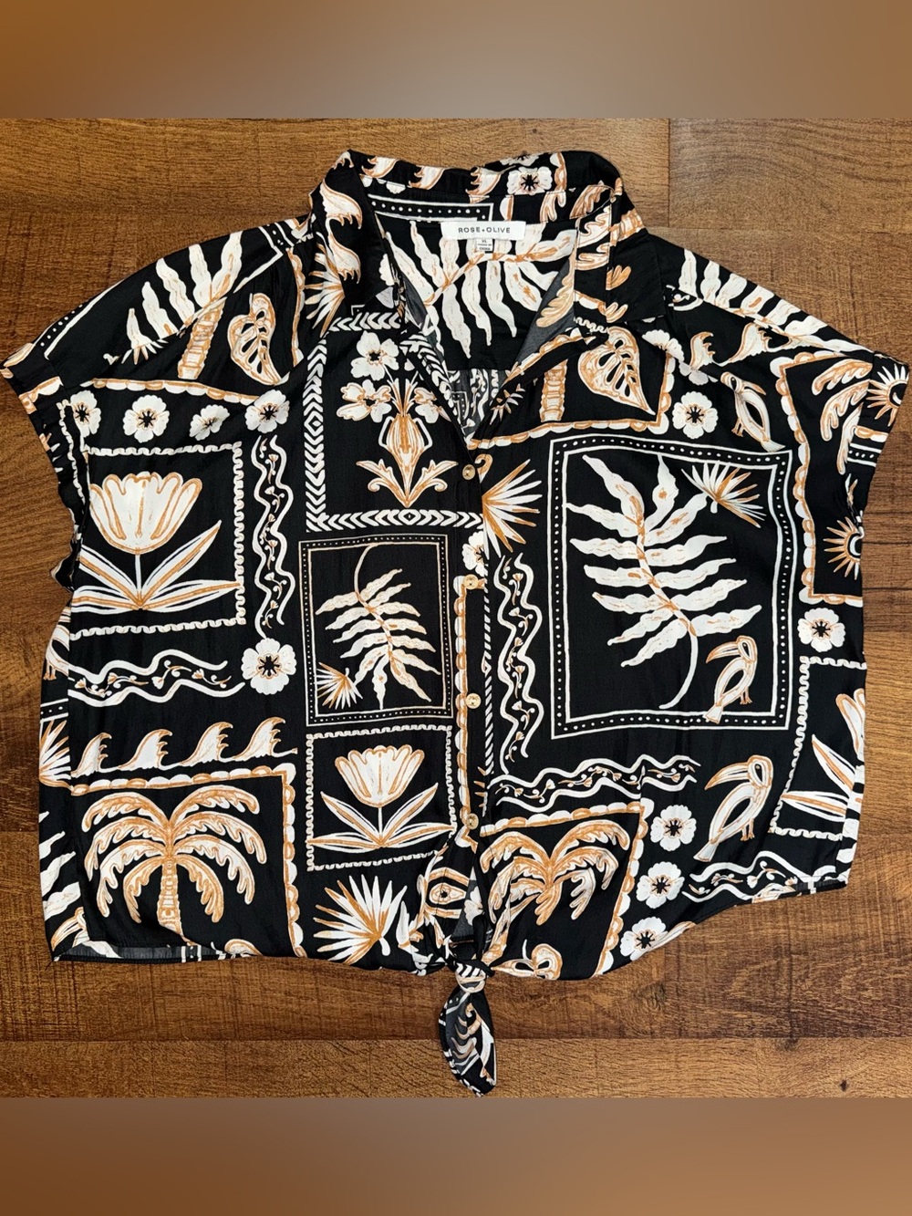 Rose & Olive Black, White & Gold Tropical Print Button-Front Shirt